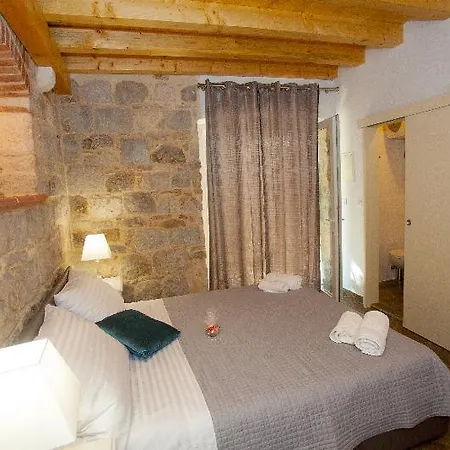 Apartment Pjaceta