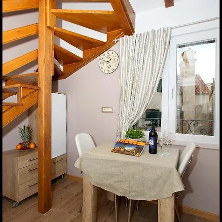 Apartment Pjaceta